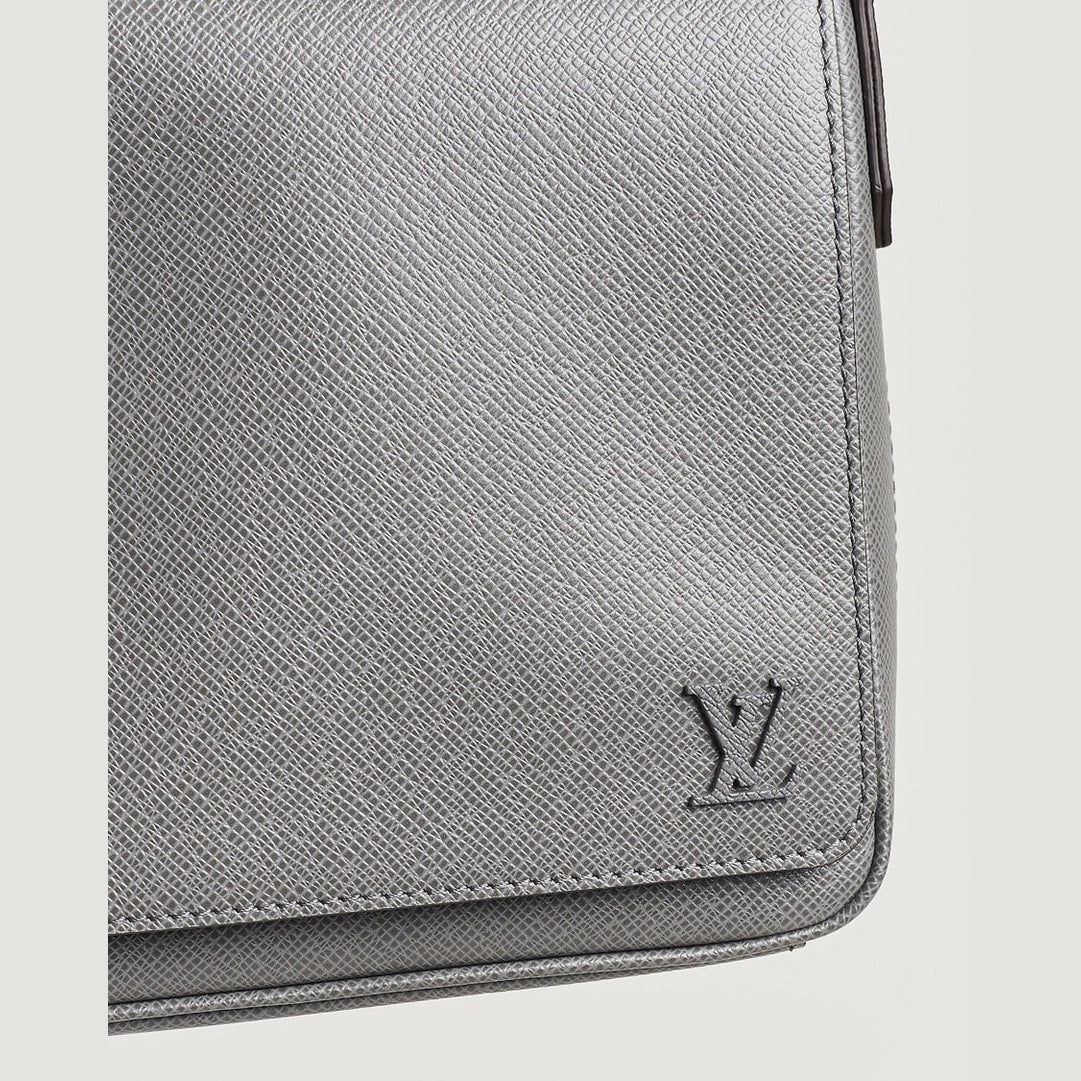 Sacoche Louis Vuitton - District PM - Gris Taïga