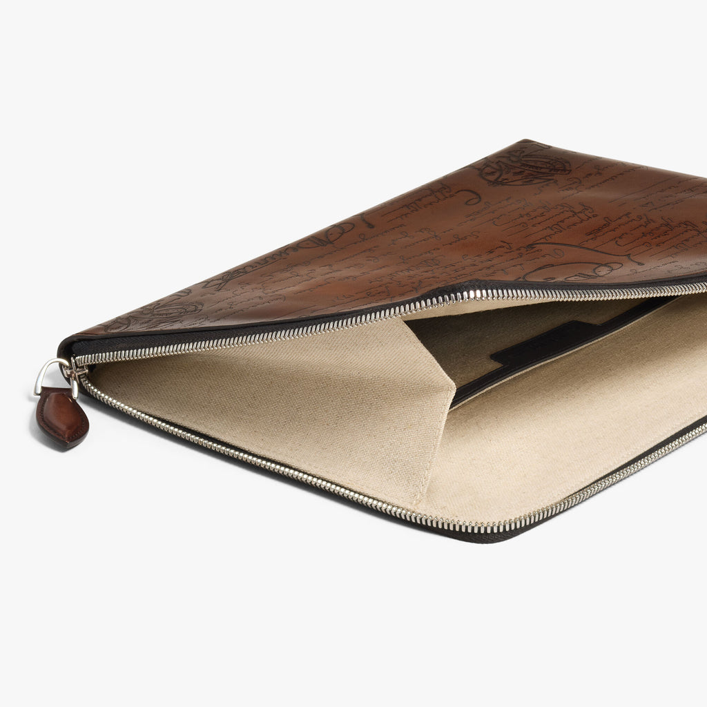 Pochette Berluti - Nino GM SCRITTO en Cuir - Marron